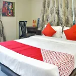 Oyo 12042 Green Olives Apartments