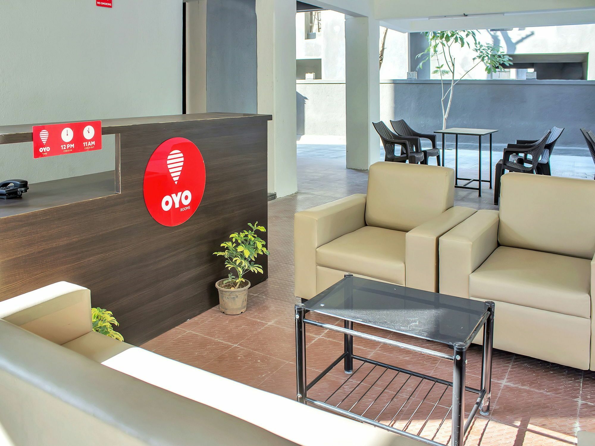 Hotel Oyo 12042 Olives 3*